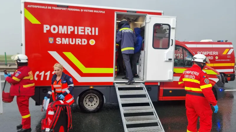 Plan Roșu de Intervenție după un accident grav pe autostrada A1. S-au trimis 10 ambulanțe SMURD - Foto: ISU Arad