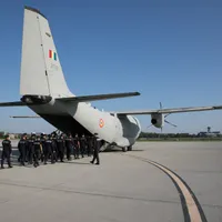 România trimite a doua echipă de pompieri în Grecia. Flăcările ajung la 25 de metri înălțime - Foto: Facebook/IGSU