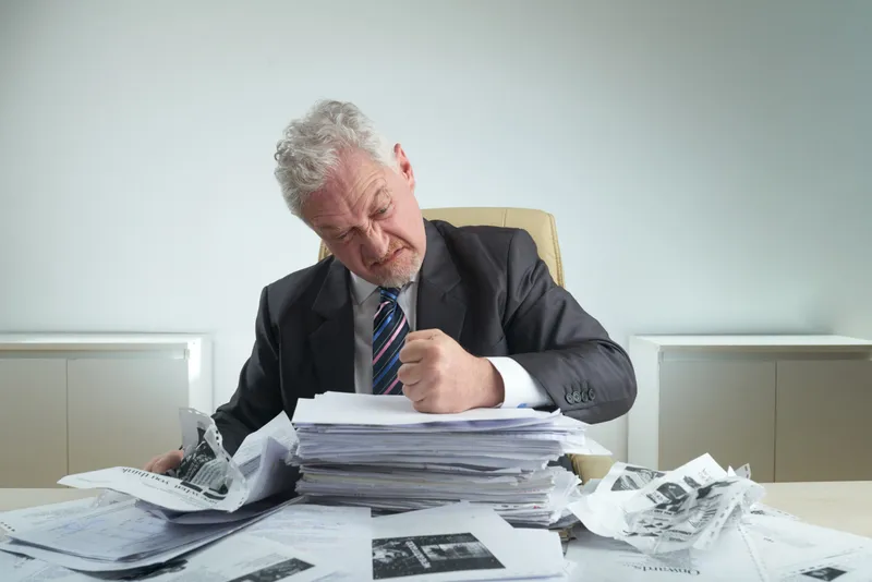 Pensionar cu documente Foto: Freepik (rol ilustrativ)