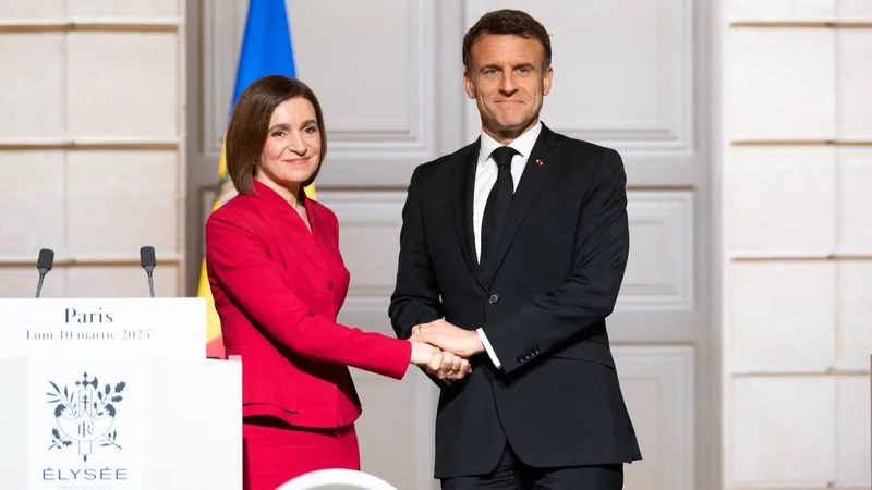 Merz, Macron și Tusk, înemn pentru moldoveni înainte de alegerile parlamentare: Ignorați-l pe Putin - Foto: Profimedia images