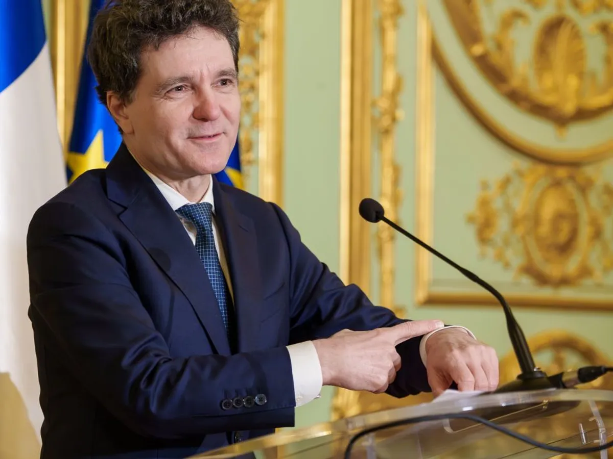 Nicuşor Dan, somat de Curțile de Apel să ceară Parlamentului reexaminarea legii pensiilor magistraților