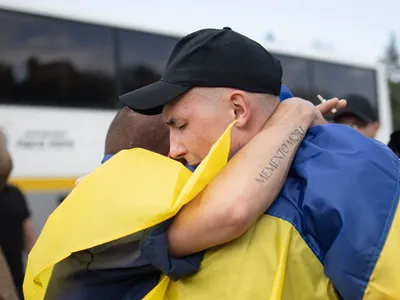 Rusia şi Ucraina au făcut un schimb de prizonieri. Au fost eliberați cei tineri și cei grav răniți - Foto: X / @ZelenskyyUa