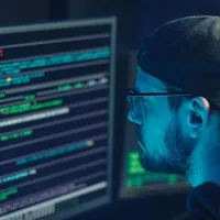 Aplicaţii pe care ar fi bine să nu le instalezi pe telefon. E în pericol contul bancar - Foto: Pexels/Mikhail Nilov