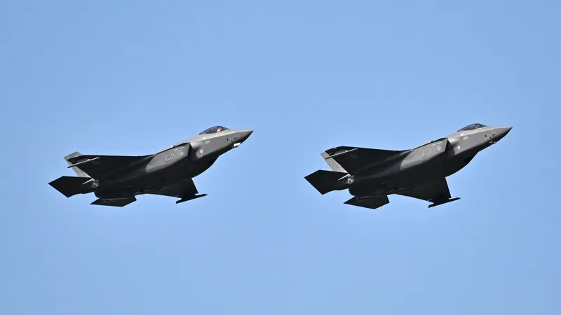 DOCUMENT România acceptă să cumpere avioane F-35 de 6.500.000.000$. F-16 vor fi duse la casat