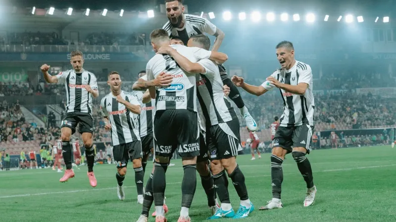 U Cluj câștigă dramatic derby-ul cu CFR Cluj, scor 3-2, și revine pe primul loc în Superligă - Foto: Facebook/U Cluj