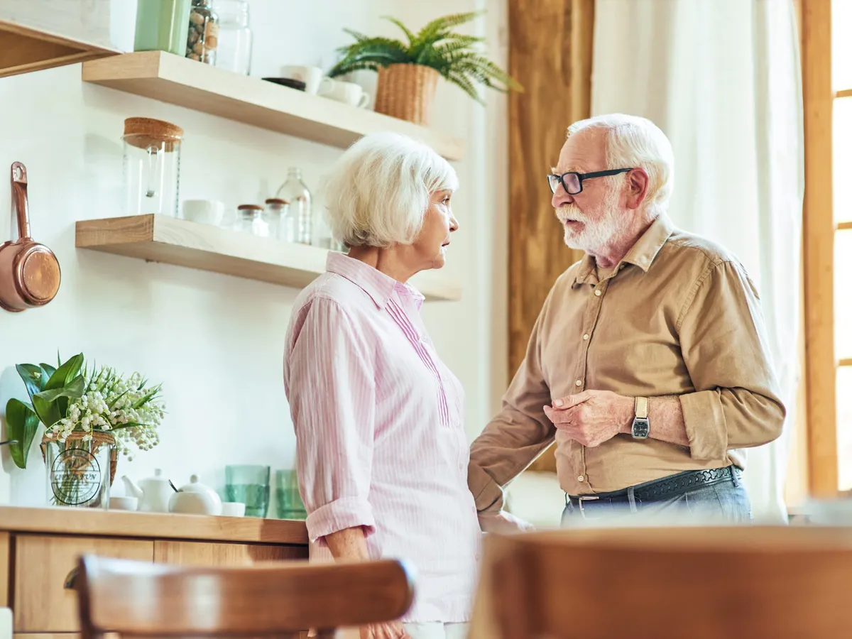 Guvernul decide cine nu poate cumula pensie și salariul. Urmează schimbări mari și la pensiile militare