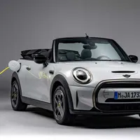 Peste 140.000 de mașini electrice MINI, chemate în service. Pot lua foc singure în parcare - Foto: MINI
