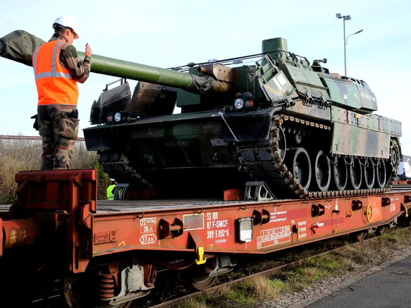 Semnal de alarmă: Cu Rusia „la ușă”, NATO nu poate mișca rapid tancurile spre estul Europei Foto: Profimedia images