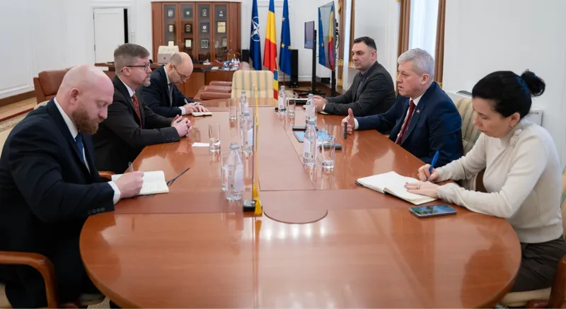 Cătălin Predoiu, &icirc;nt&acirc;lnire cu  Michael Dickerson,  &icirc;nsărcinat cu afaceri &icirc;n cadrul Ambasadei SUA - Foto: gov.ro
