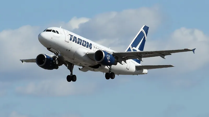 TAROM va despăgubi pasagerii cu sume între 250 și 600 euro pentru zborurile anulate. Anunțul ANPC - Foto: Profimediaimages.ro (Imagine cu rol ilustrativ)