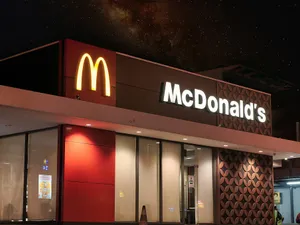 McDonald’s spune că Piedone a închis degeaba restaurantul din Băneasa. ”Gheața este conformă” - Foto: unplash.com (rol ilustrativ)