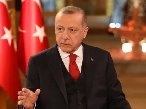 Uniunea Europeană nu trebuie să se angajeze în modernizarea Uniunii Vamale cu Turcia şi în facilitarea vizelor dacă preşedintele Erdogan continuă cu deriva sa autocrată. / Foto: middle-east-online.com