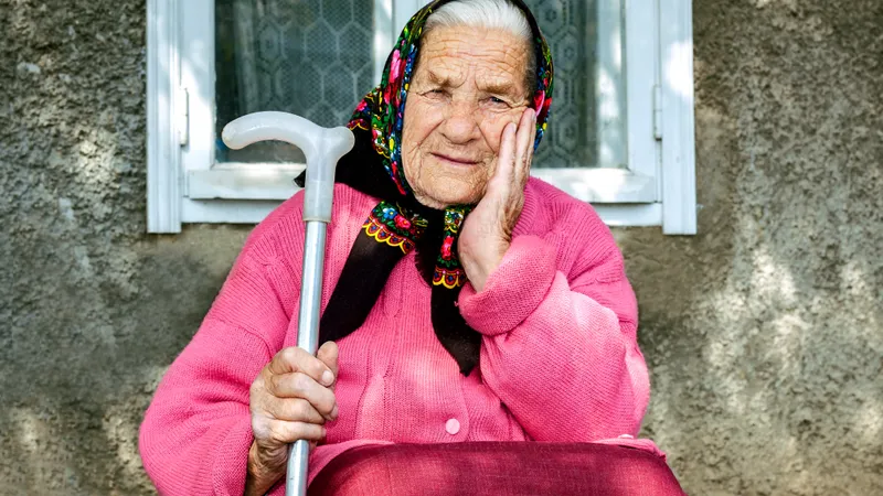 Bolojan, examen cu agențiile de rating. Fără pensie din toamnă dacă picăm la „junk” - Foto: Freepik