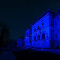 Palatul Cotroceni, iluminat în albastru, de Ziua Internaţională de Conştientizare a Autismului. / Foto: ecopolitic.ro