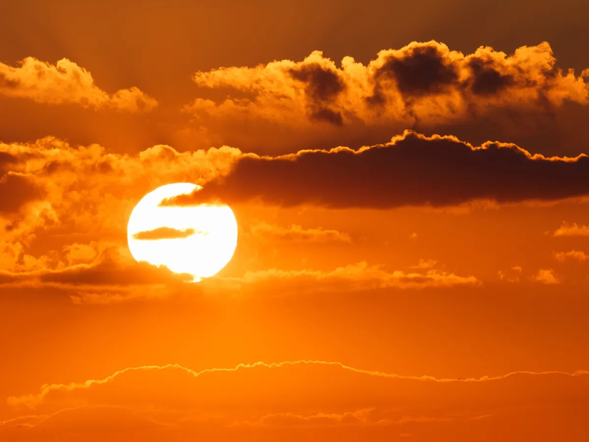 O pată solară uriașă se apropie de Terra. Sateliții și rețelele electrice sunt amenințate