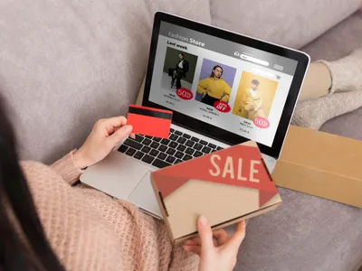 Foto: Shopiing online, verificat de ANAF Sursa: Freepik (rol ilsutrativ)