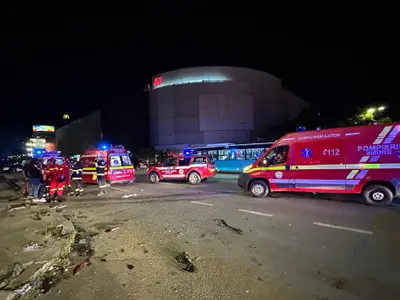 Accident teribil, în centrul Capitalei, produs de un șofer beat - Foto: ISU București - Ilfov