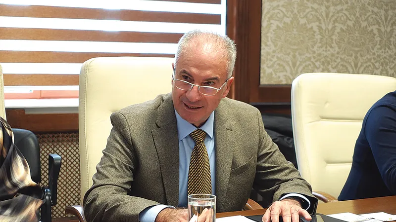 Directorul Portului Constanța, Florin Vizan, are altă agendă decât statul român