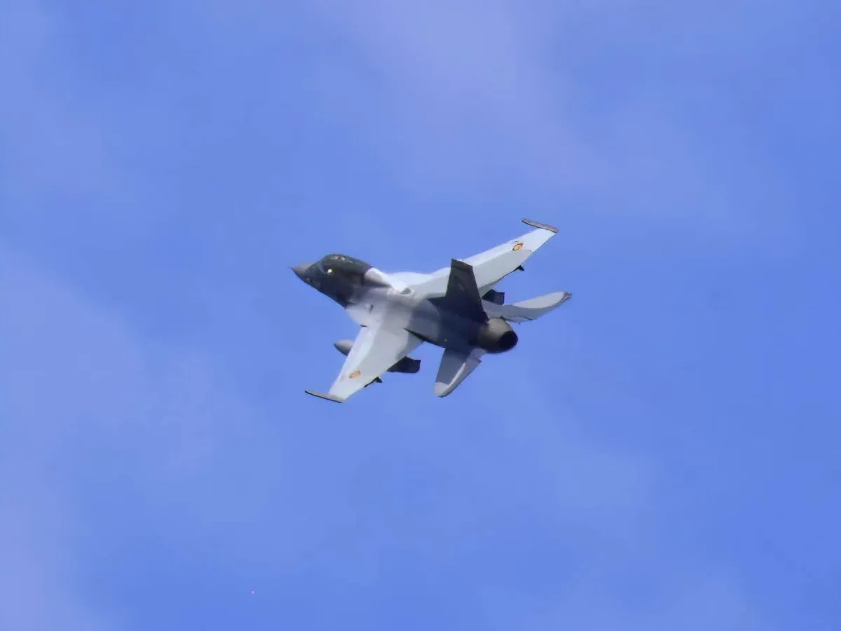 F-16