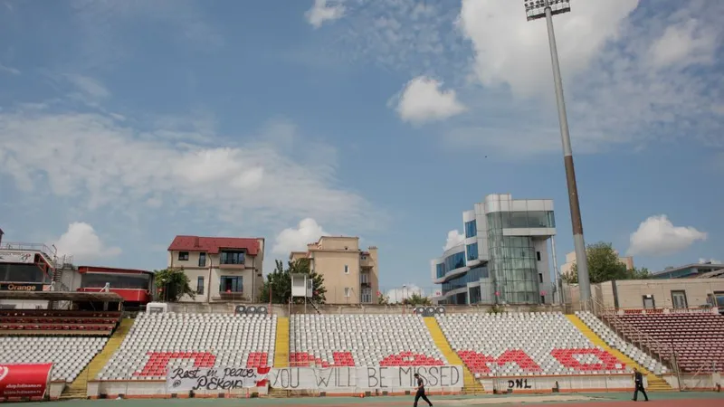 Buldozerele intră în Ştefan cel Mare. Începe construcţia noului stadion Dinamo - Foto: INQUAM PHOTOS/George Călin