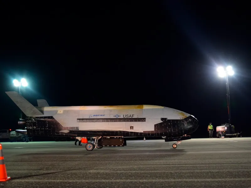 Cum arată avionul spațial militar secret al SUA, X-37B, testat pe o nouă orbită, mai înaltă - Foto: Profimedia Images