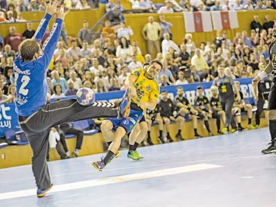 Jucătorii echipei din Turda au fost
net superiori celor de la AEK Atena
în finala Challenge Cup
