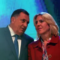 Marea Britanie sancționează doi lideri sârbi/foto: sfgate