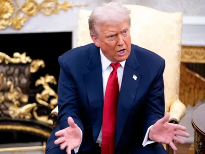 Donald Trump discută cu presa, în timpul întâlnirii cu prinţul moştenitor al Arabiei Saudite - Foto: Profimedia Images