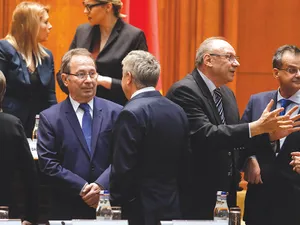 PENSIONARUL ȘEF AL CCR Judecătorii constituționali au primit imunitate și pensii speciale și acum îi apără pe toți cei care beneficiază de aceste privilegii - Foto: INQUAM PHOTOS / George Calin