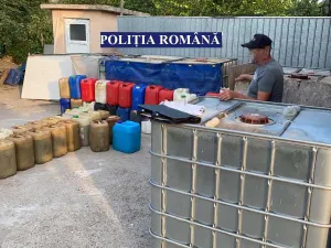 Zeci de percheziţii în Bacău, Vaslui şi Galaţi, la hoții de produse petroliere. / Foto: Poliția Română