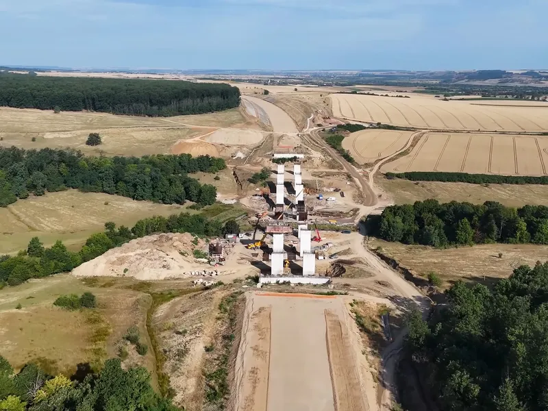 „Blestemul” de pe Autostrada Transilvania, terminat la 22 de ani de la prima lopată dată de Bechtel? - Foto: Facebook / Asociația Pro Infrastructură
