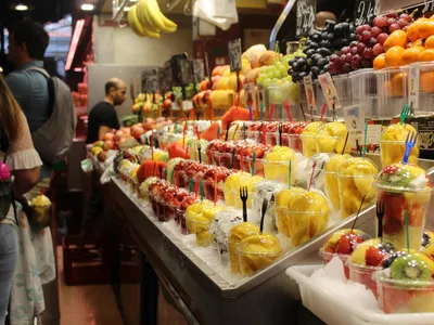 Alertă alimentară: de ce să nu mai cumperi fructe tăiate și ambalate. Te expui la riscuri majore - FOTO: Pexels(imagine cu rol ilustrativ)