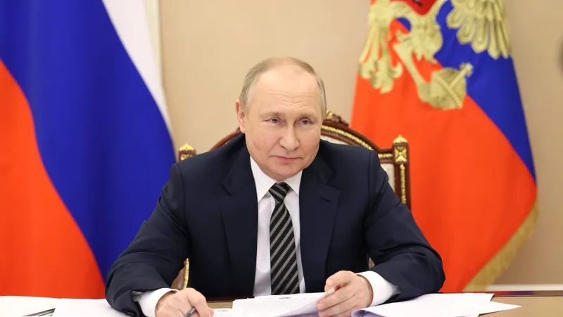 FOTO Vladimir Putin deține prin interpuși proprietăți și bunuri de peste 4,5 miliarde de dolari/FOTO: kremlin.ru