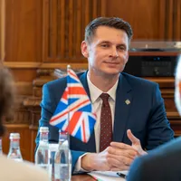 Preşedintele Senatului: Pentru România, evident că SUA reprezintă cel mai important pilon de securitate - Foto: Facebook/Mircea Abrudean