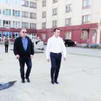 Cherecheș, lăudându-se pe Facebook, cu o altă ocazie, că „Cineva mai trebuie să și muncească în administrația locală”. Facebook