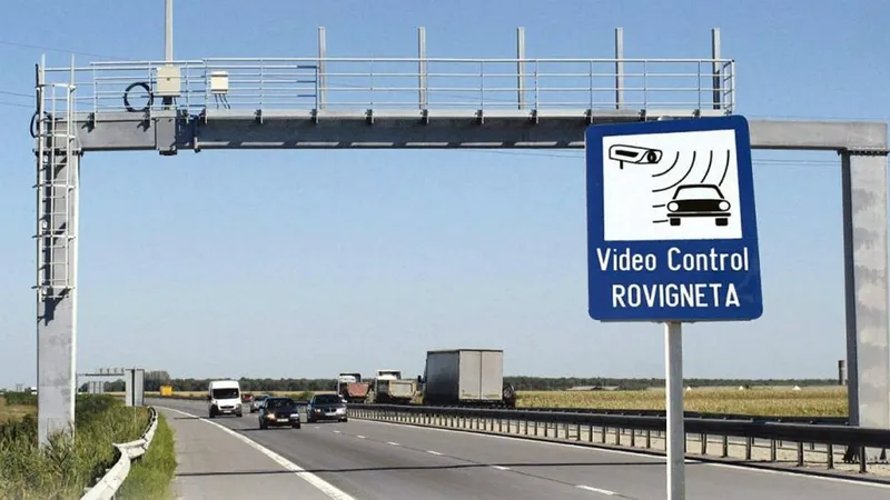 Șoferii români pot fi amendați și cu 4.500 lei dacă nu au rovinietă. Unde au fost amplasate camere - Foto: Arhivă/ Imagine cu caracter ilustrativ