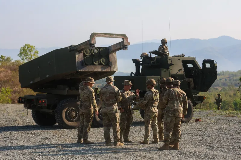 Centru de reparații al sistemelor HIMARS și M270, &icirc;n Finlanda. Ajung rapid pe front &icirc;n caz de război cu Rusia - Foto: Profimedia Images (imagine cu  rol ilustrativ)