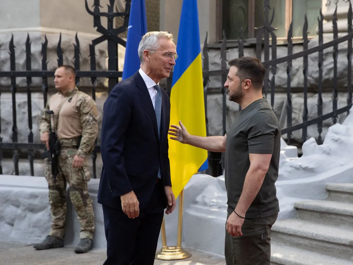 Jens Stoltenberg, în vizită la Kiev, întâmpinat de președintele Volodimir Zelenski - Foto: Profimedia Images