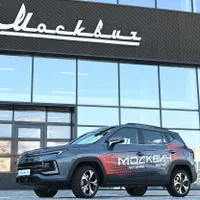 Rusia a repornit producția de mașini Moskvich în noiembrie 2022, asamblând SUV-uri JAC JS4 chinezești. - Foto: Profimedia Images