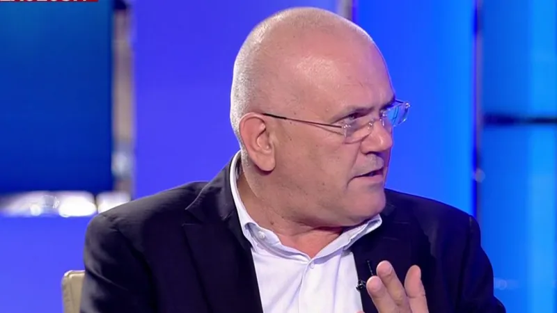Marius Pieleanu, profesor la SNSPA, - Foto: Antena3 CNN