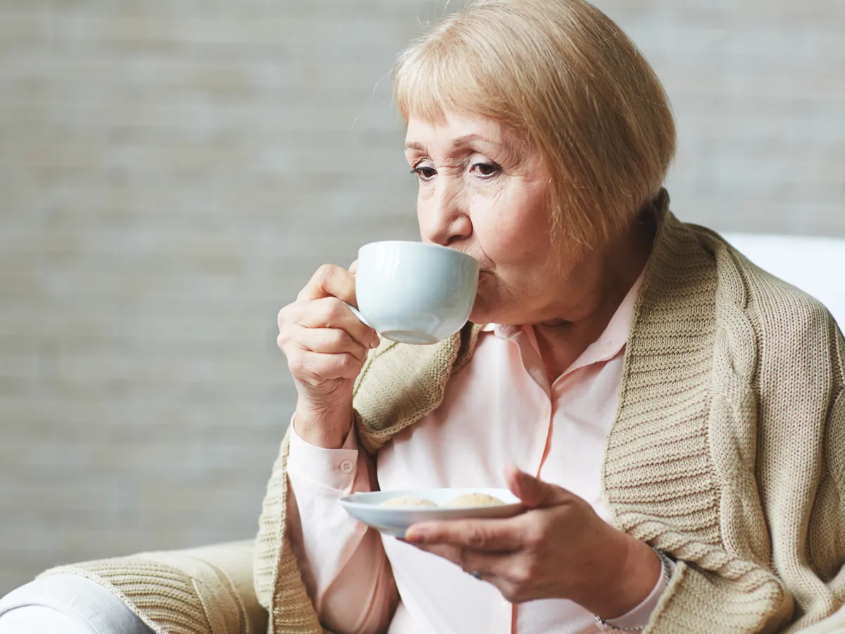 Ce ar trebui să bea femeile peste 65 de ani pentru sănătatea oaselor? Oamenii de știință au oferit un răspuns - Foto: Freepik (Imagine cu rol ilustrativ)