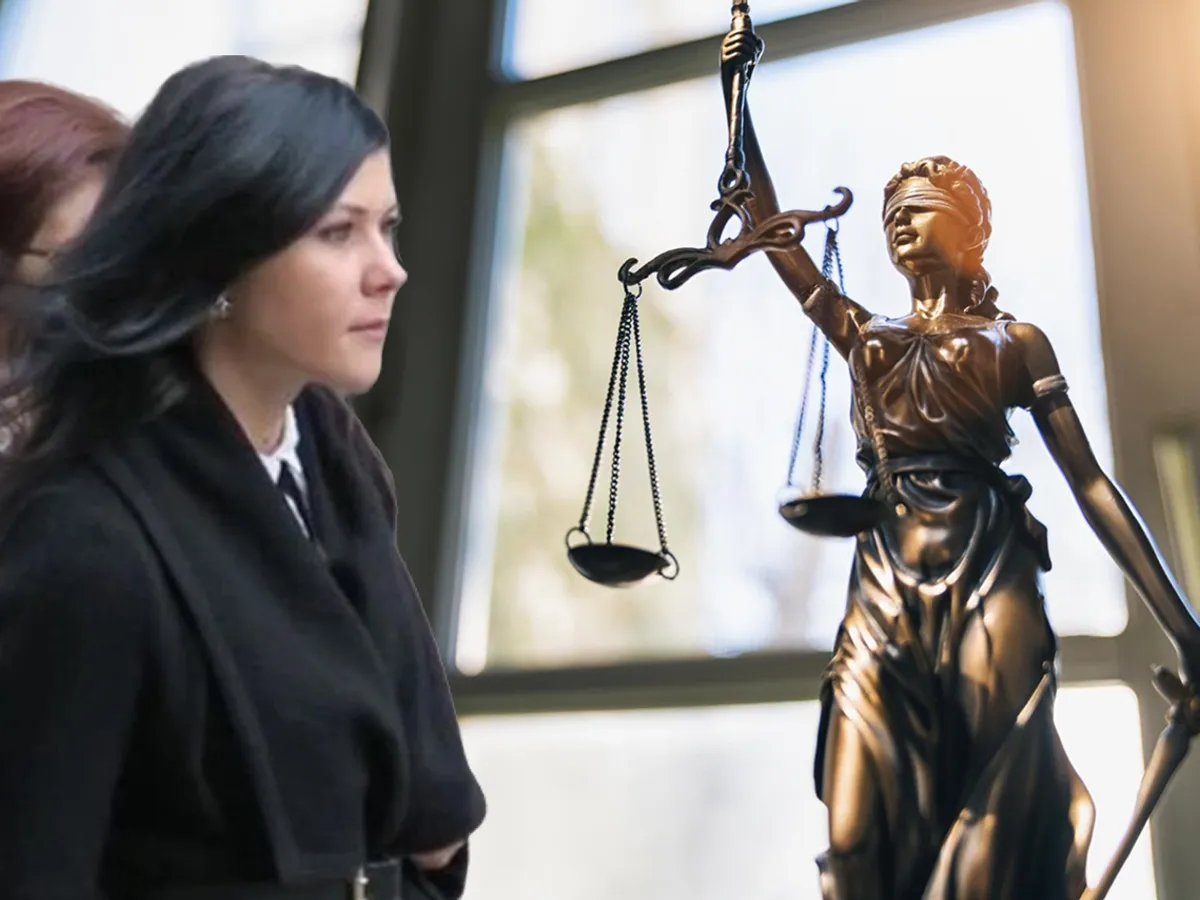 Candidat la șefia Parchetului General are 1.000.000€ în cont, 13 terenuri, 4 case. Soțul este judecător