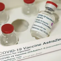 Au fost activate în platforma de programare noile cabinete pentru imunizarea cu vaccinul AstraZeneca/FOTO: Getty