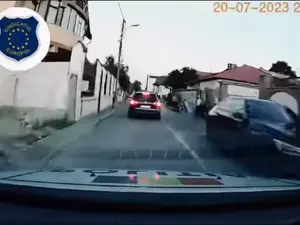 Polițiștii se plâng că au „autospeciale cu motor de drujbă”. Un Passat trece pe roșu și fuge - Foto: captură video