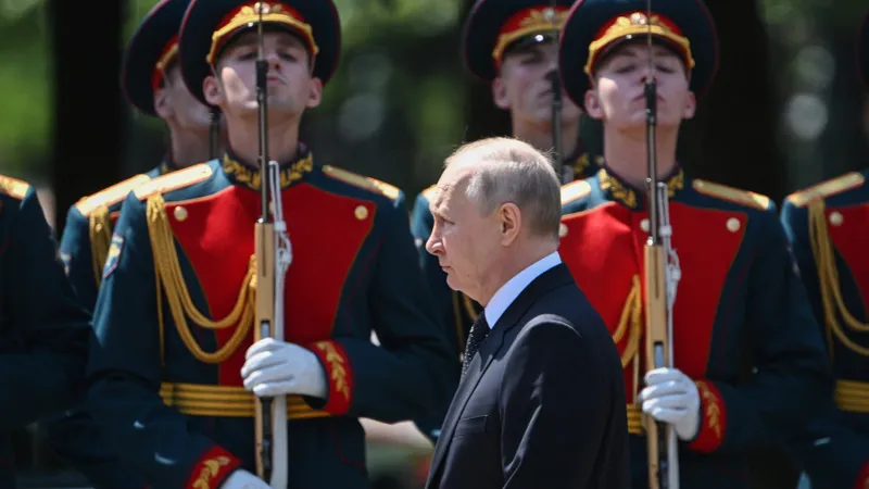 Putin, răsturnat după o revoluție cum nu s-a văzut în 100 ani. Rebelii pregătesc marșul spre Moscova - Foto: Profimedia Images
