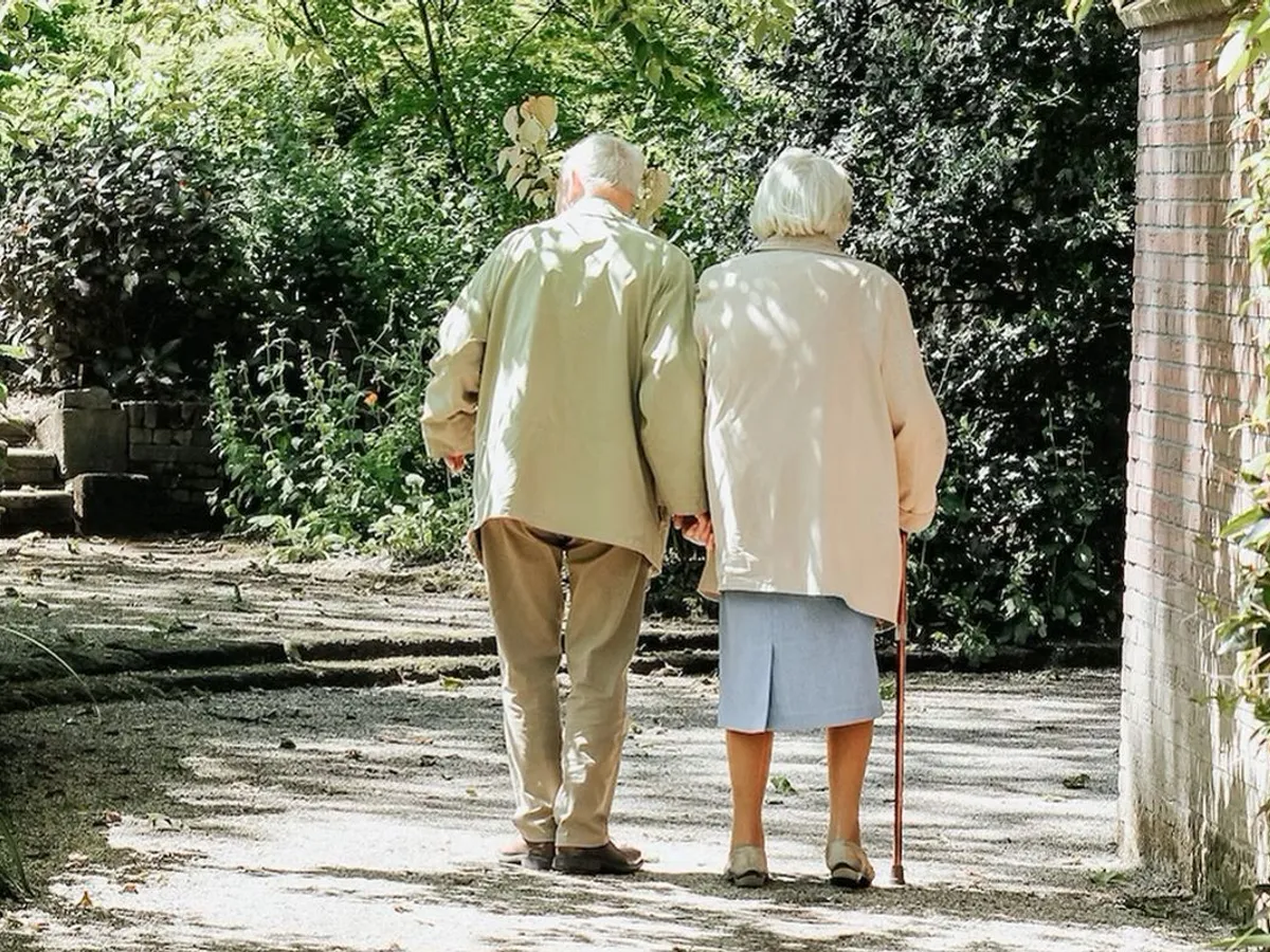 Cât va crește pensia, de la 1 ianuarie - Foto: Unsplash / Micheile Henderson