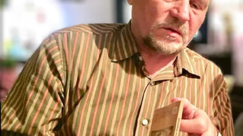 Poeziile medicului scriitor Adrian Sângeorzan au fost traduse în mai multe limbi de circulație internațională Foto: arhiva personală