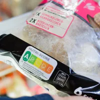 Vânzarea alimentelor cu etichetă-semafor, interzisă în România de la 1 noiembrie. / Foto: Profimedia