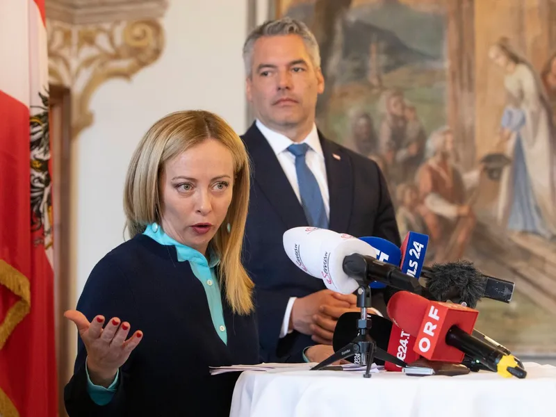 Giorgia Meloni și Karl Nehammer s-au declarat ''aliaţi apropiaţi în lupta împotriva migraţiei ilegale'' - Foto: Profimedia Images