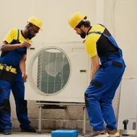 Instalare pompă căldură aer-apă - Foto: Freepik (imagine cu rol ilustrativ)